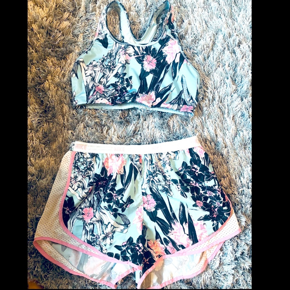 Nike Floral running shorts and sports bra XL set